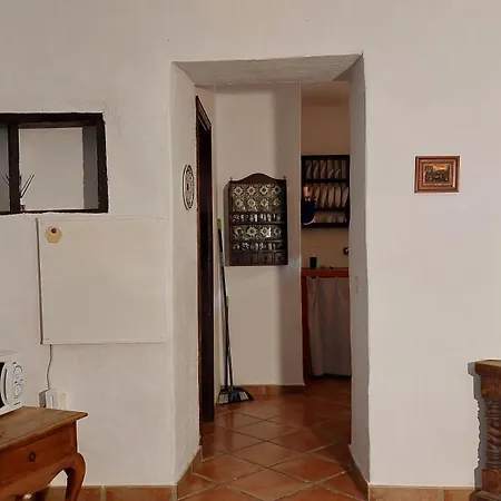 Apartment Apartamentos-monasterio-de-san-antonio-mediterranes-apartment-mit-kleiner-terrasse-im-innenhof *