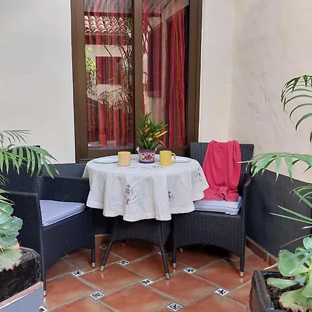 Apartment Apartamentos-monasterio-de-san-antonio-mediterranes-apartment-mit-kleiner-terrasse-im-innenhof *