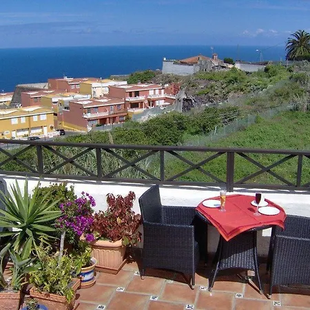Apartamentos-monasterio-de-san-antonio-mediterranes-apartment-mit-kleiner-terrasse-im-innenhof * Icod De Los Vinos